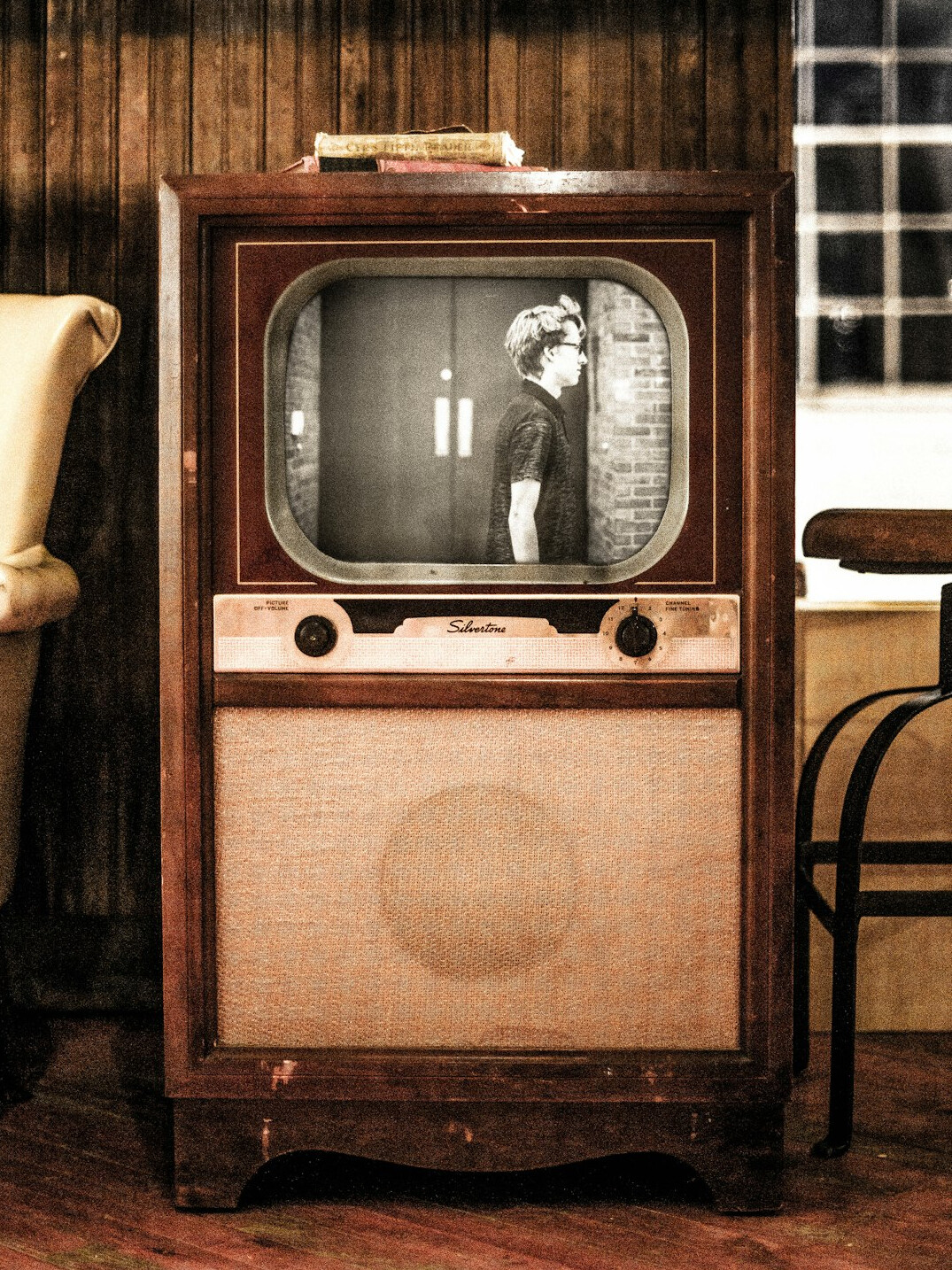 family watching vintage tv